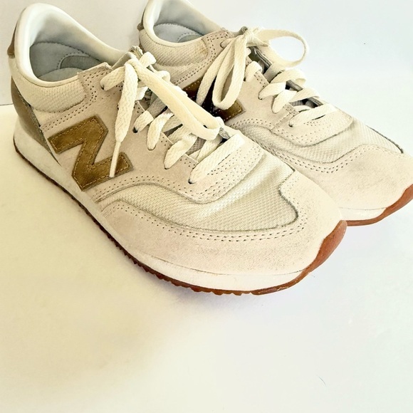 New Balance 620 Gold Metallic Sneakers Suede Size 7 - Picture 6 of 7